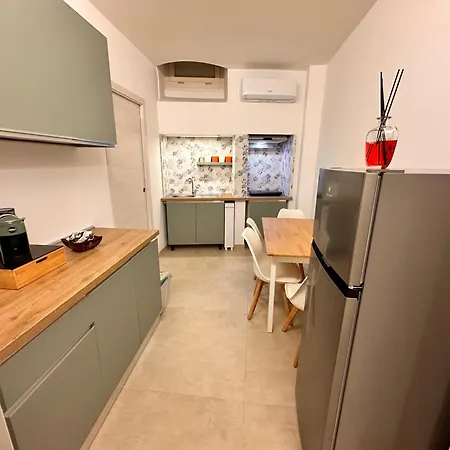 The Luxurious Tiny House Apartament *